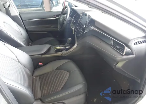 2022 Toyota Camry Se z USA, uszkodzony, nr VIN 4T1G11AK8NU676967